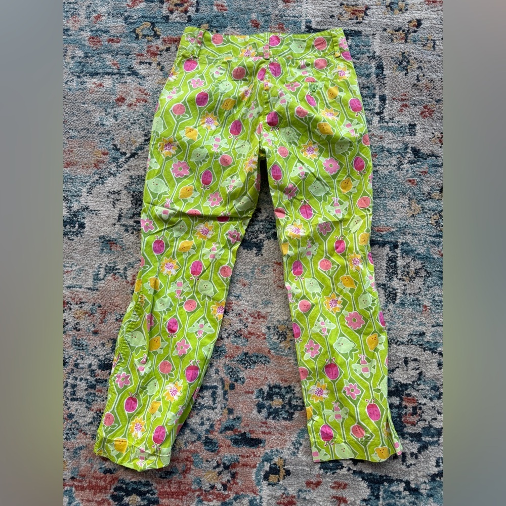 Lilly Pulitzer Vintage Spring Print Capris
Size 0 - Picture 3 of 7